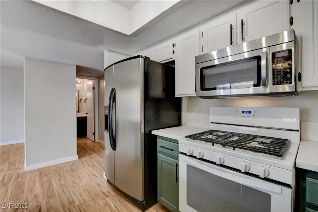 6536 Elk Creek, Las Vegas, NV 89156
