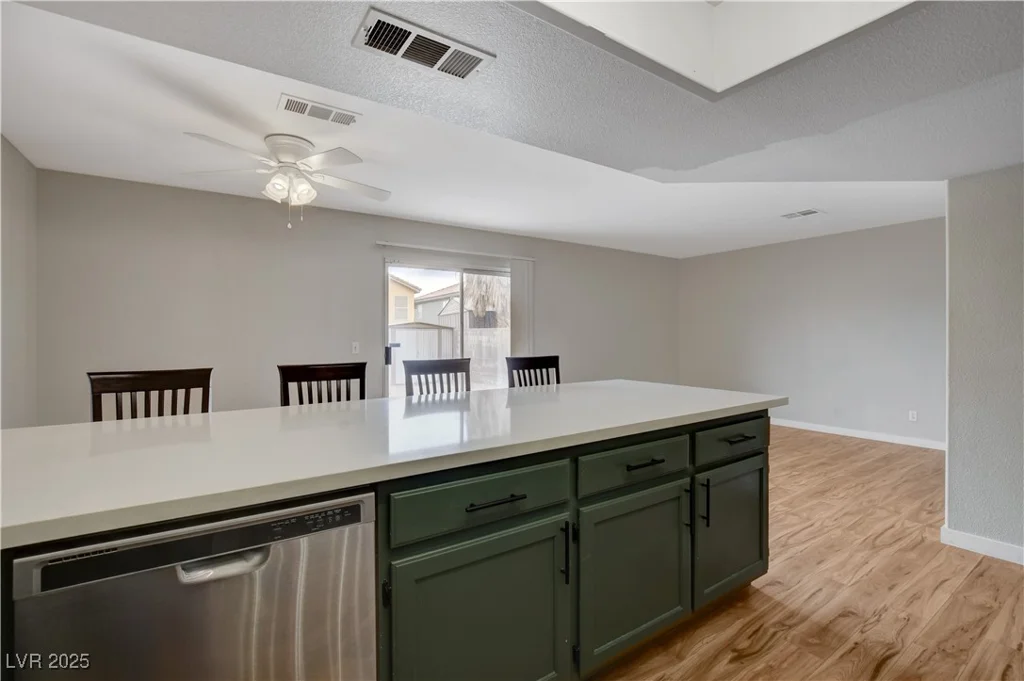 6536 Elk Creek, Las Vegas, NV 89156
