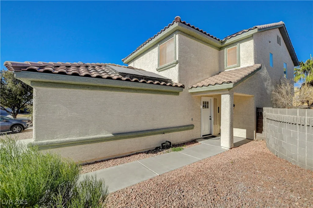 6536 Elk Creek, Las Vegas, NV 89156