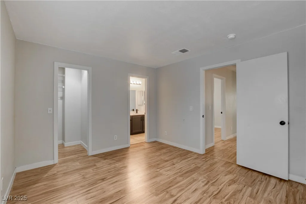 6536 Elk Creek, Las Vegas, NV 89156
