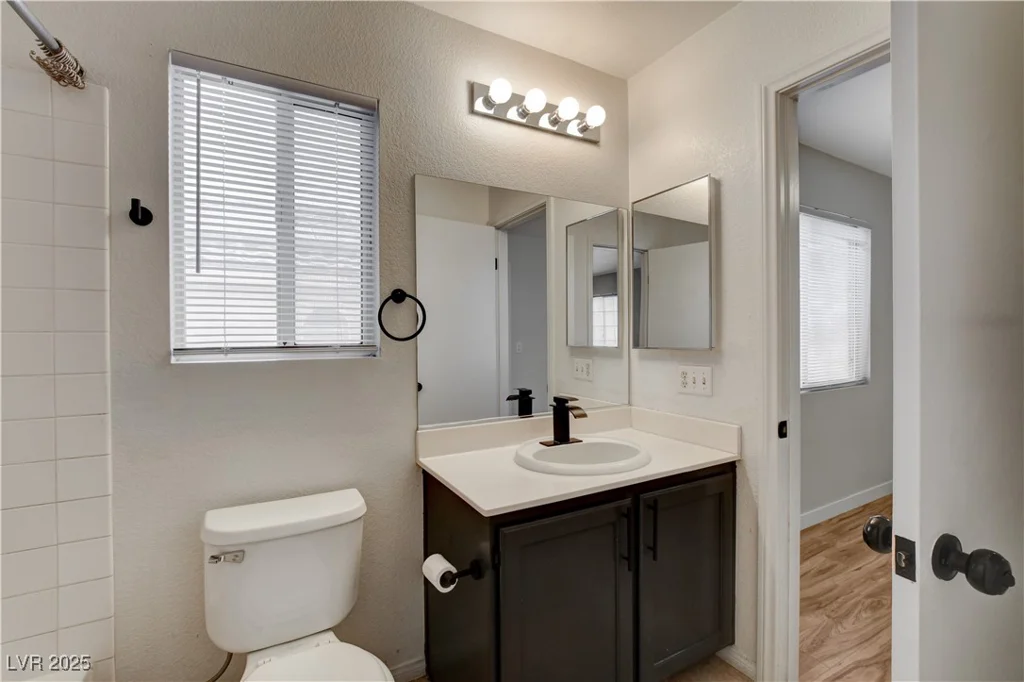 6536 Elk Creek, Las Vegas, NV 89156