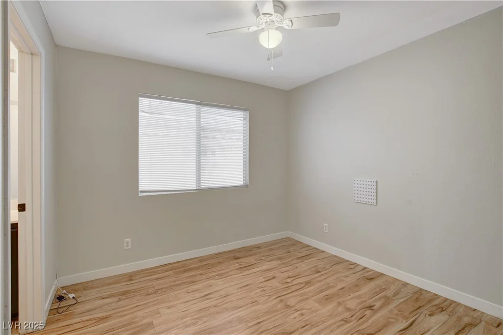6536 Elk Creek, Las Vegas, NV 89156
