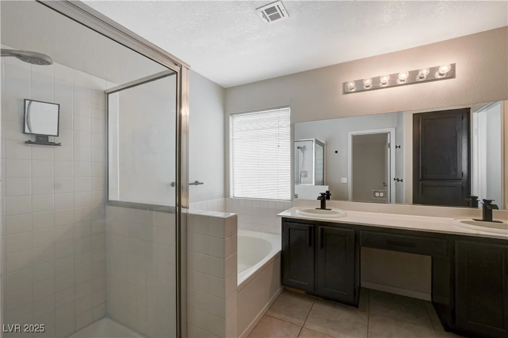 6536 Elk Creek, Las Vegas, NV 89156