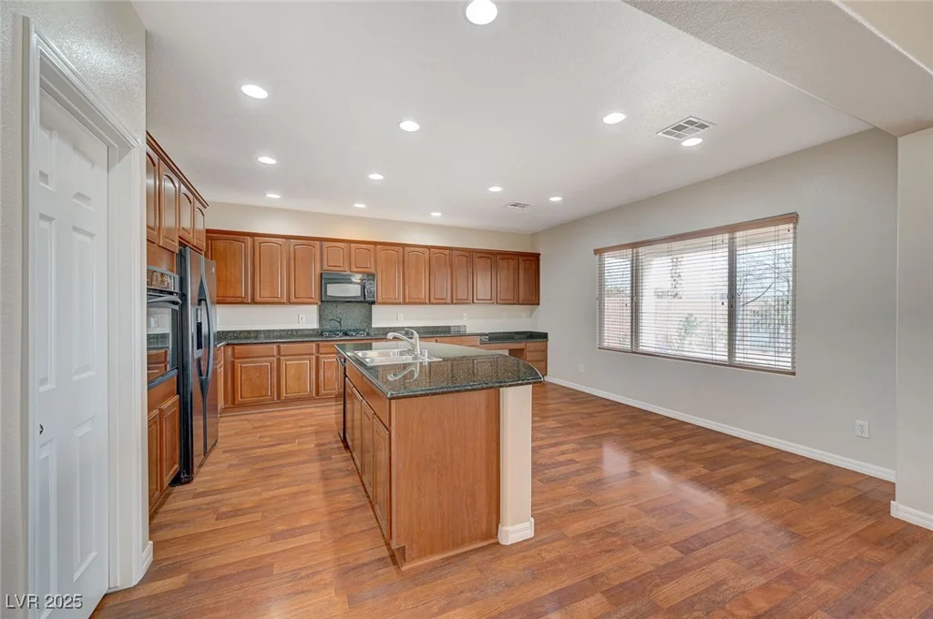 6504 Birdcall, North Las Vegas, NV 89084