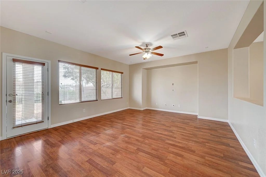6504 Birdcall, North Las Vegas, NV 89084