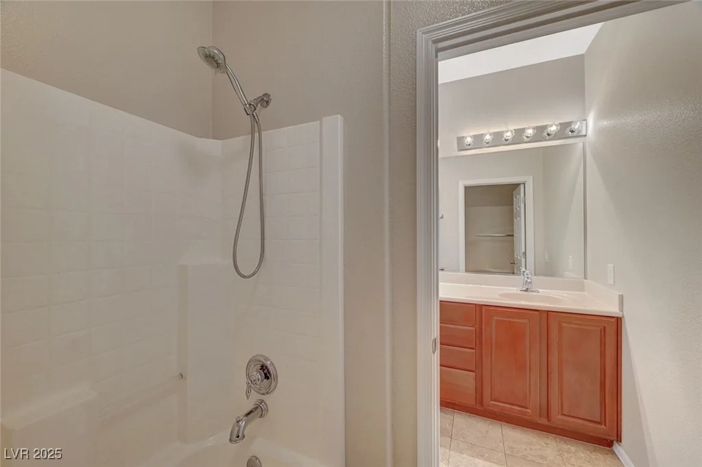 6504 Birdcall, North Las Vegas, NV 89084