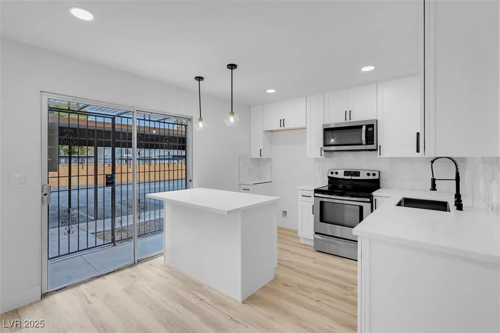 4182 Mississippi, Las Vegas, NV 89103
