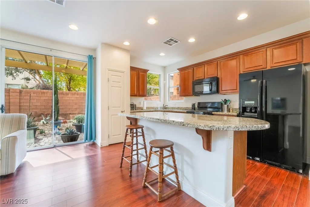 7481 Benlomond, Las Vegas, NV 89179