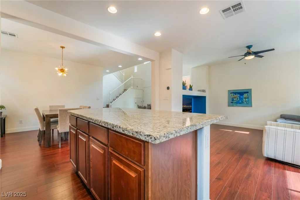 7481 Benlomond, Las Vegas, NV 89179