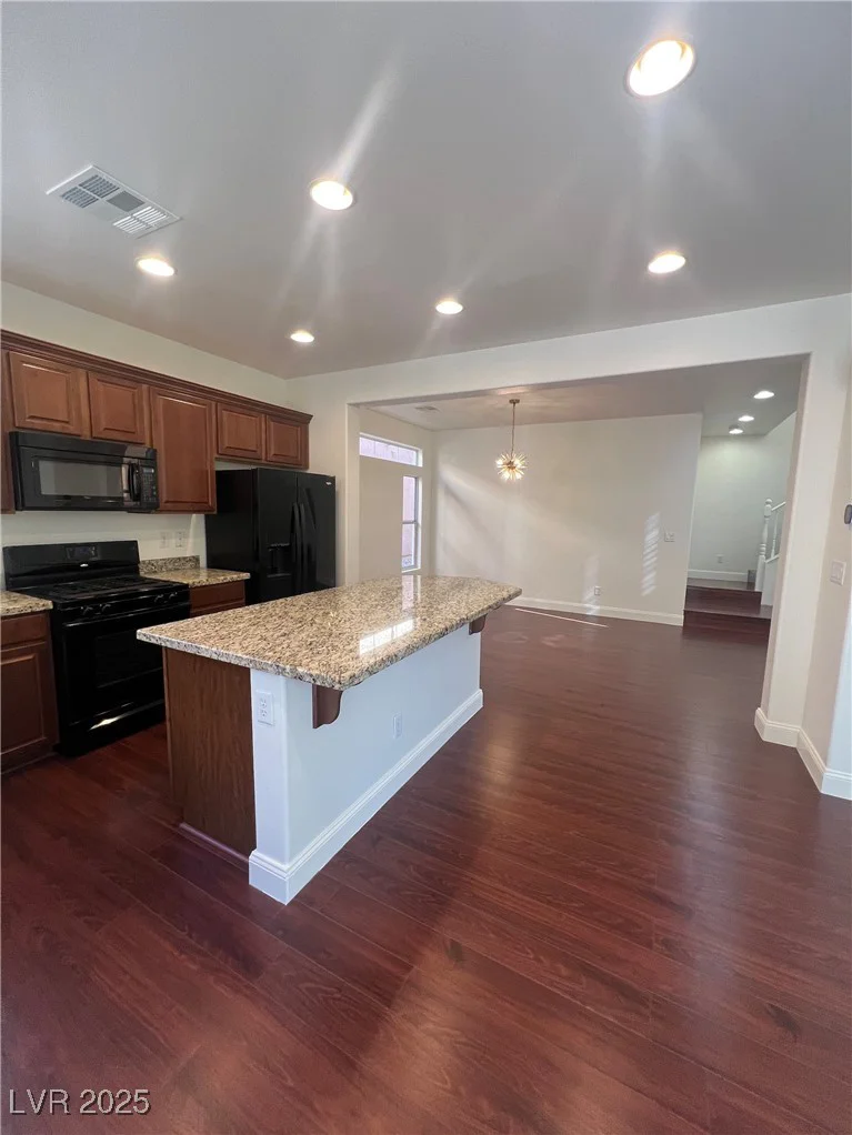 7481 Benlomond, Las Vegas, NV 89179