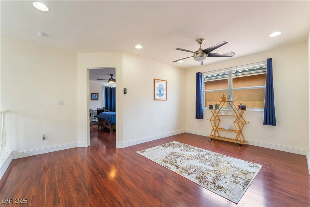 7481 Benlomond, Las Vegas, NV 89179