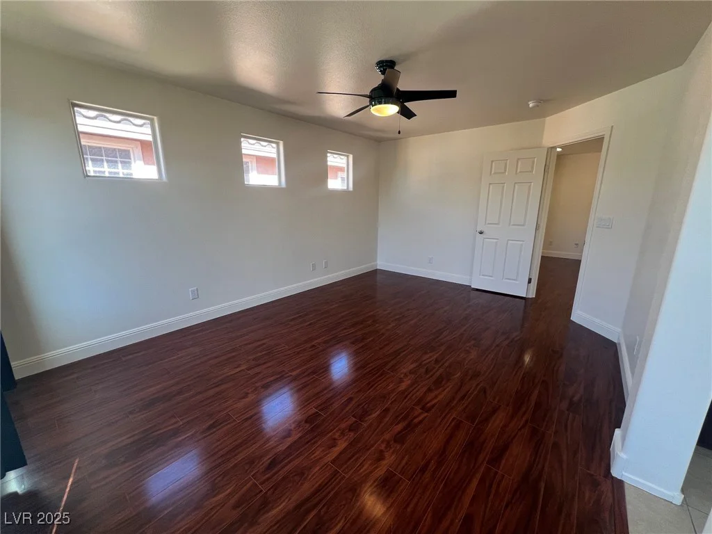 7481 Benlomond, Las Vegas, NV 89179