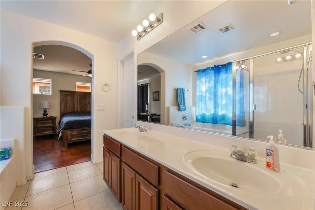 7481 Benlomond, Las Vegas, NV 89179