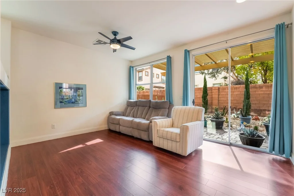 7481 Benlomond, Las Vegas, NV 89179