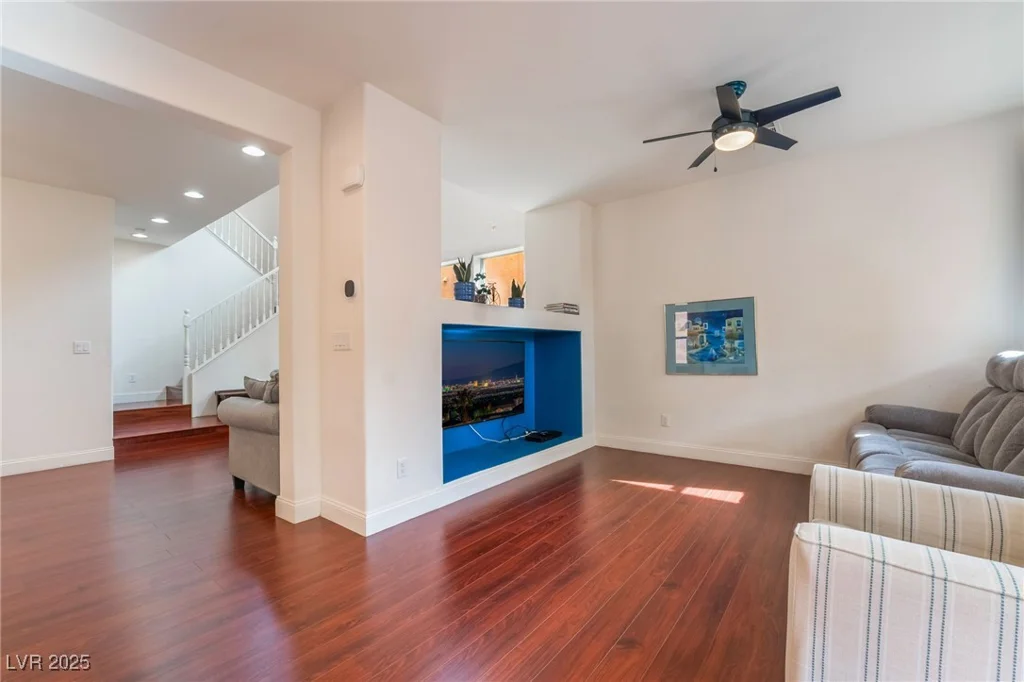 7481 Benlomond, Las Vegas, NV 89179