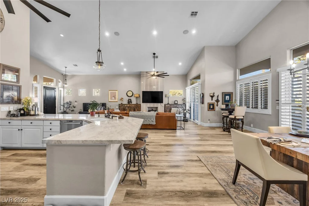 520 Summer Mesa, Las Vegas, NV 89144
