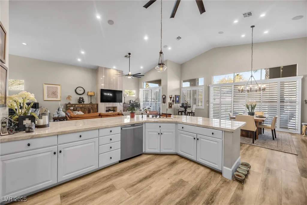 520 Summer Mesa, Las Vegas, NV 89144