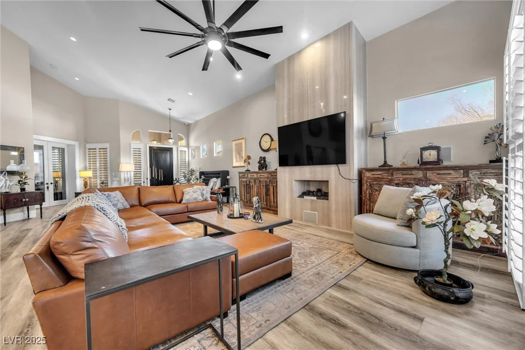 520 Summer Mesa, Las Vegas, NV 89144