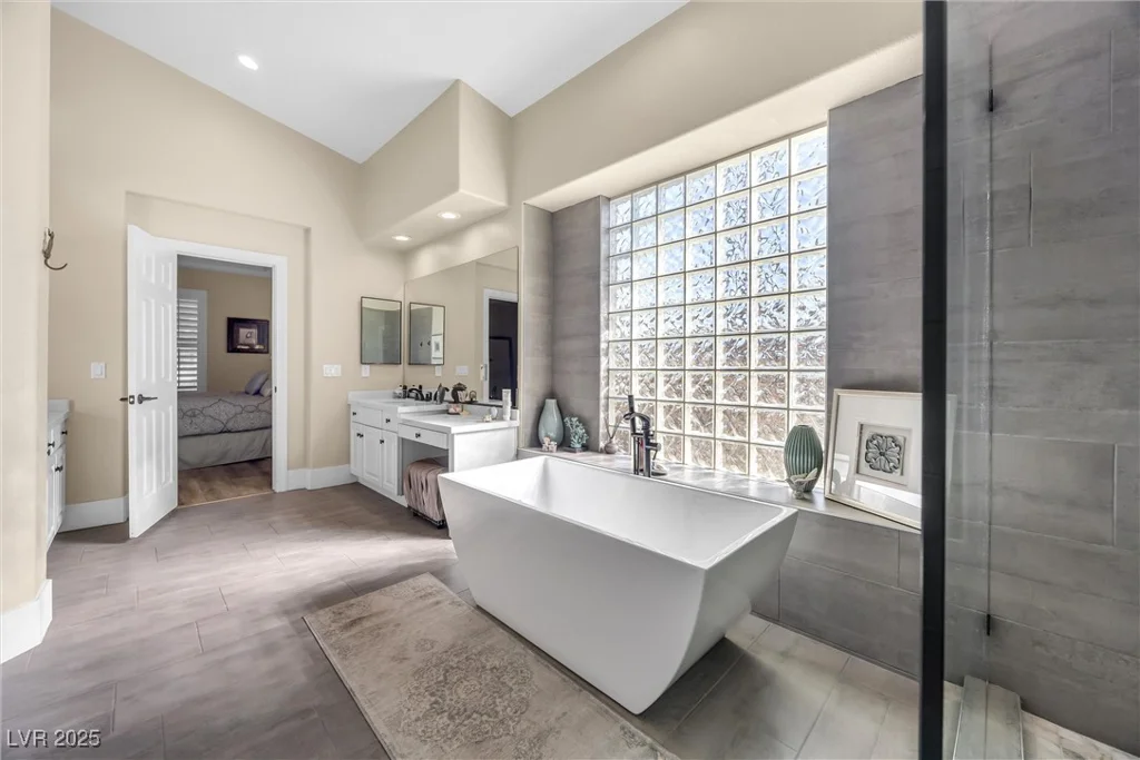 520 Summer Mesa, Las Vegas, NV 89144
