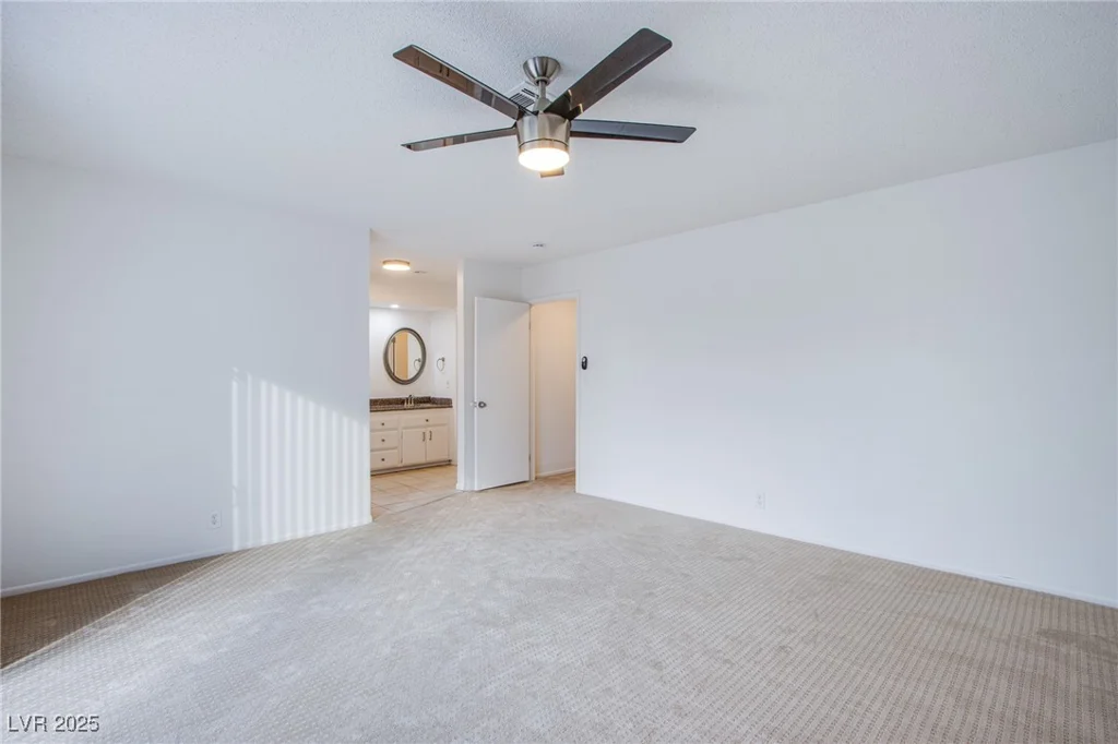881 Stonehenge, Las Vegas, NV 89110