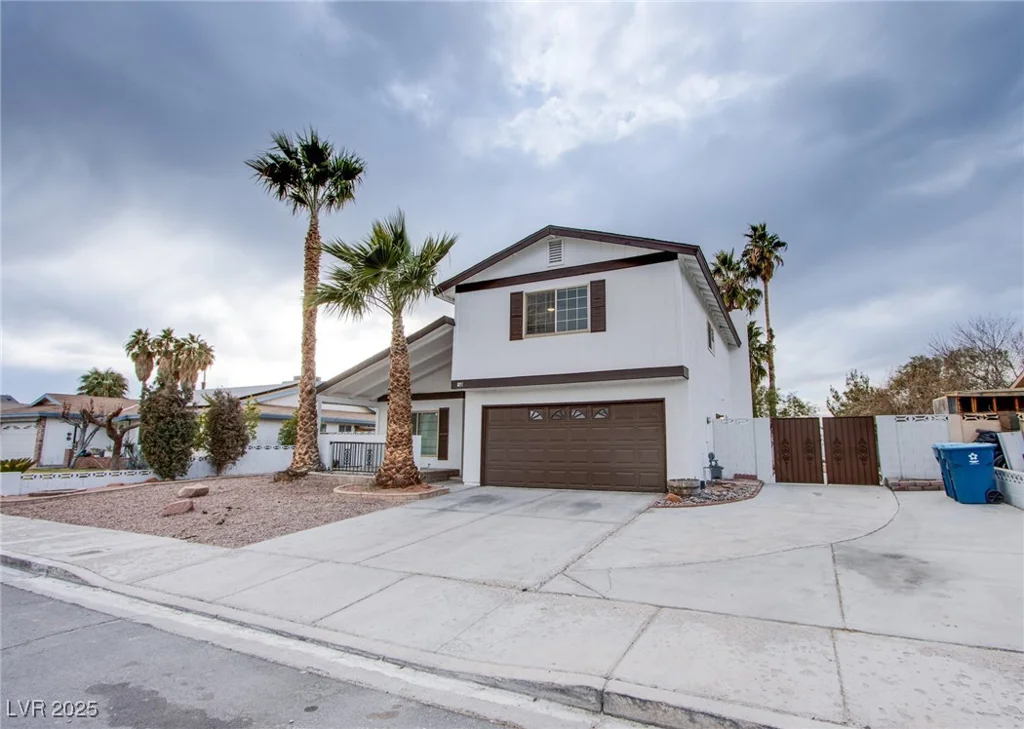 881 Stonehenge, Las Vegas, NV 89110