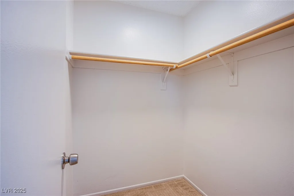 881 Stonehenge, Las Vegas, NV 89110