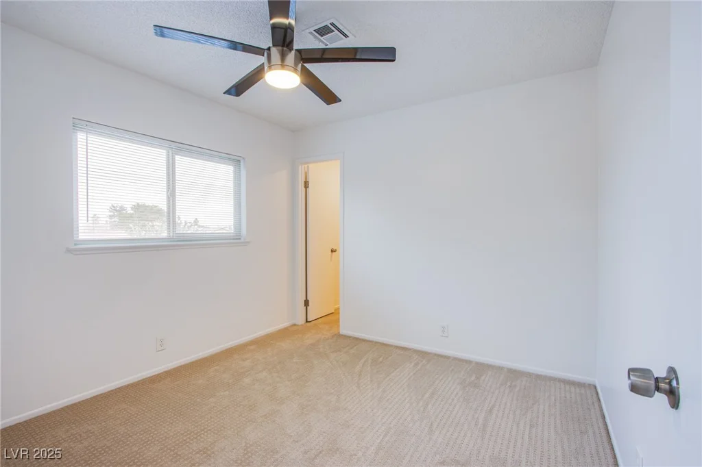 881 Stonehenge, Las Vegas, NV 89110