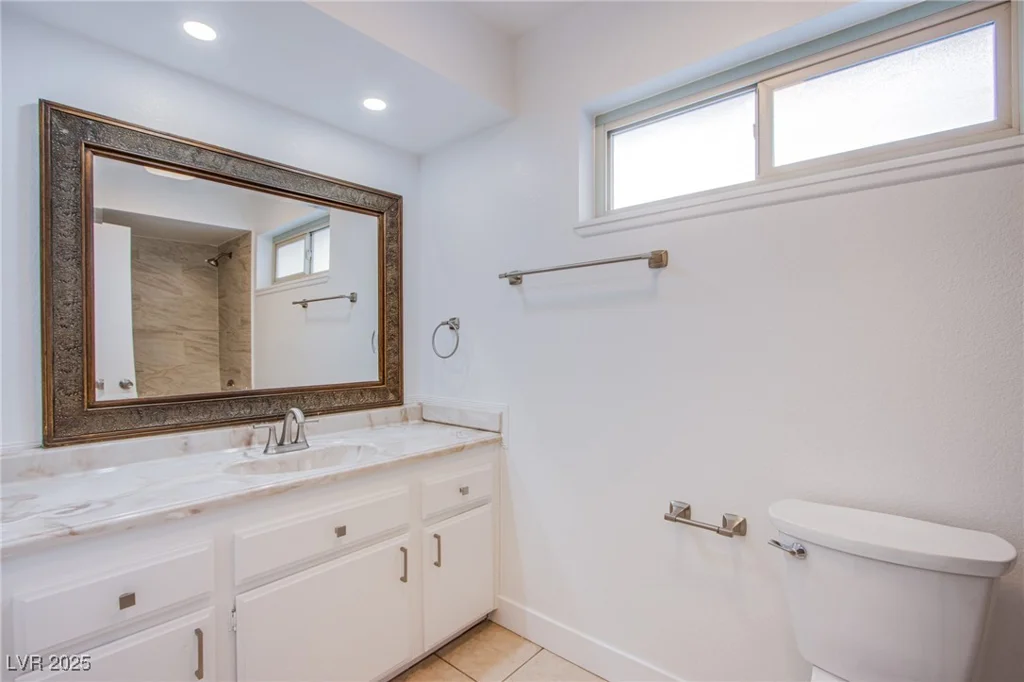 881 Stonehenge, Las Vegas, NV 89110