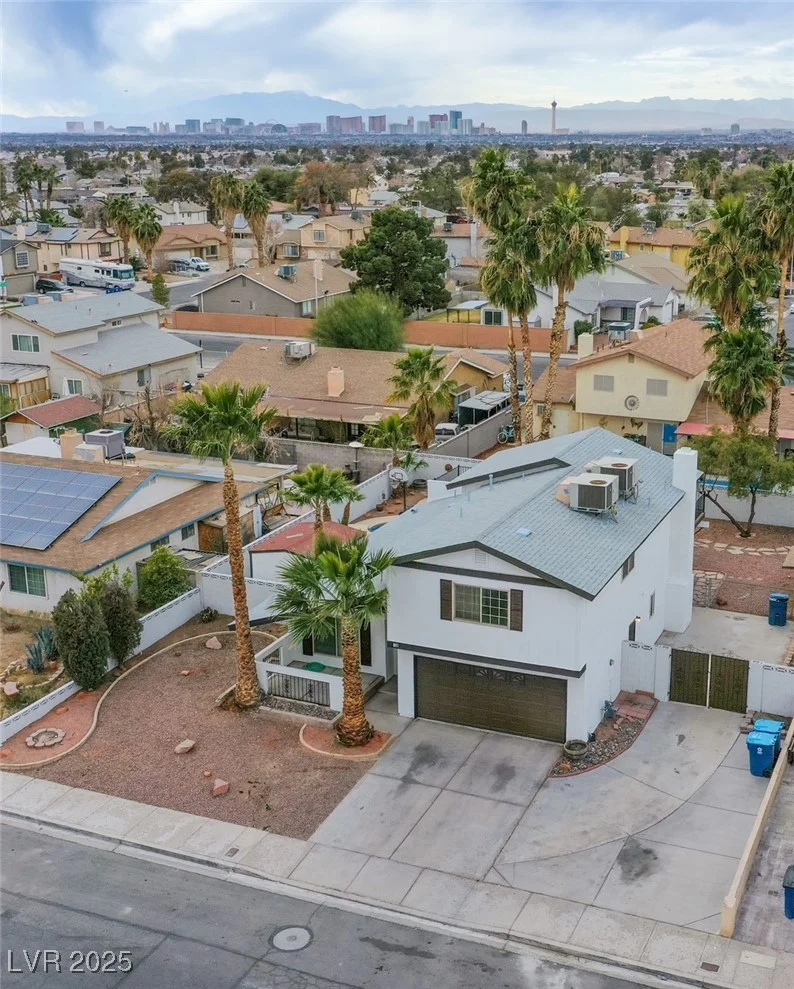 881 Stonehenge, Las Vegas, NV 89110