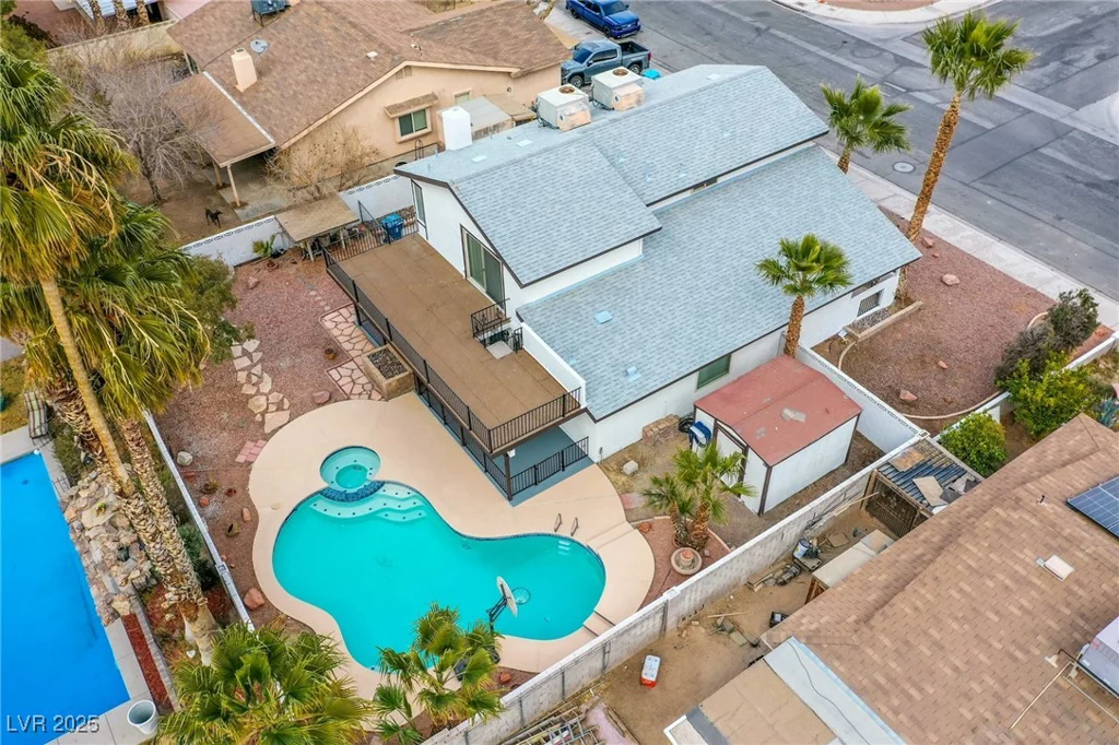 881 Stonehenge, Las Vegas, NV 89110