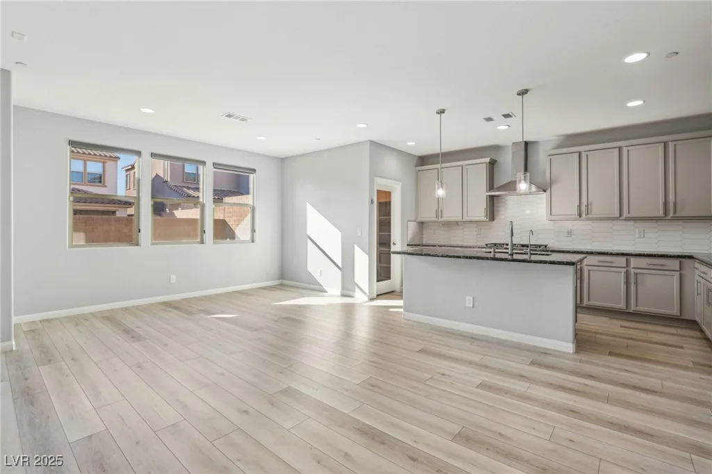 11579 Salt Creek, Las Vegas, NV 89138