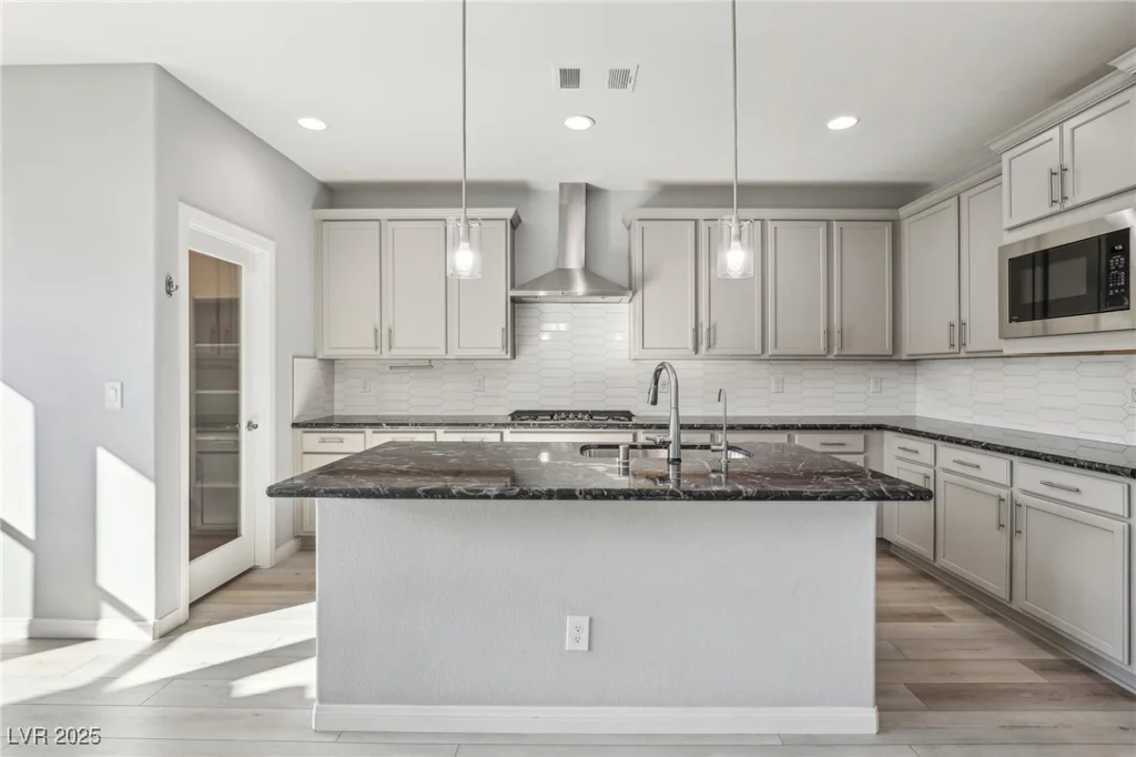 11579 Salt Creek, Las Vegas, NV 89138