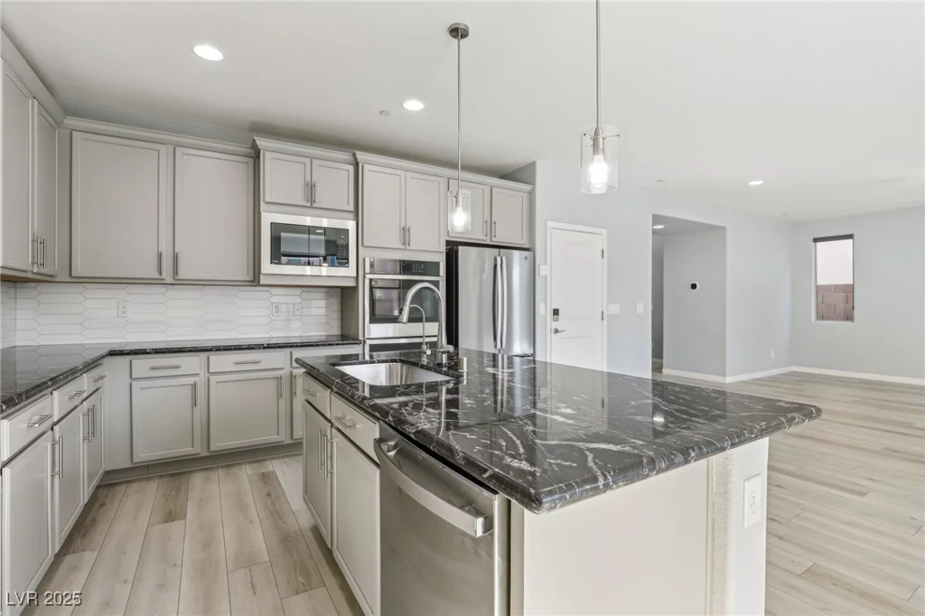11579 Salt Creek, Las Vegas, NV 89138