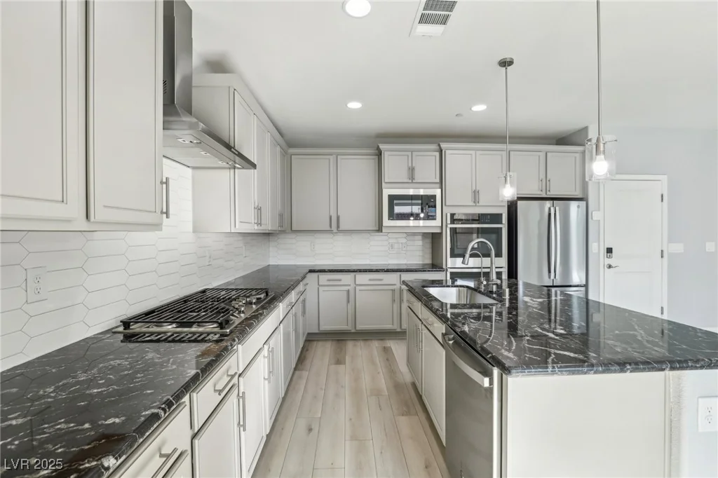 11579 Salt Creek, Las Vegas, NV 89138