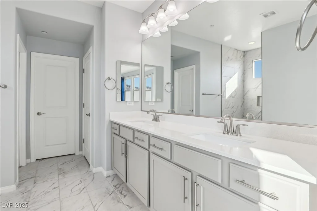 11579 Salt Creek, Las Vegas, NV 89138