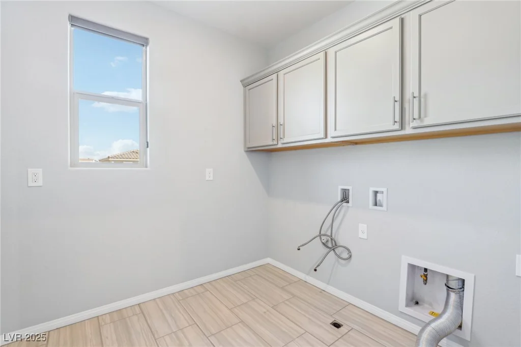 11579 Salt Creek, Las Vegas, NV 89138