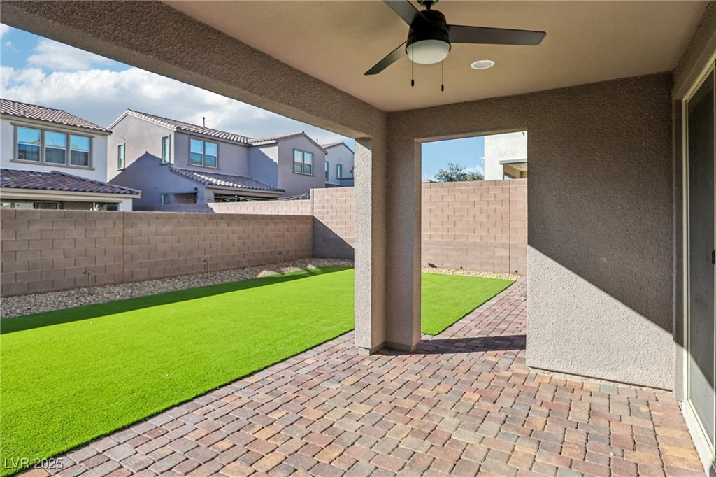 11579 Salt Creek, Las Vegas, NV 89138