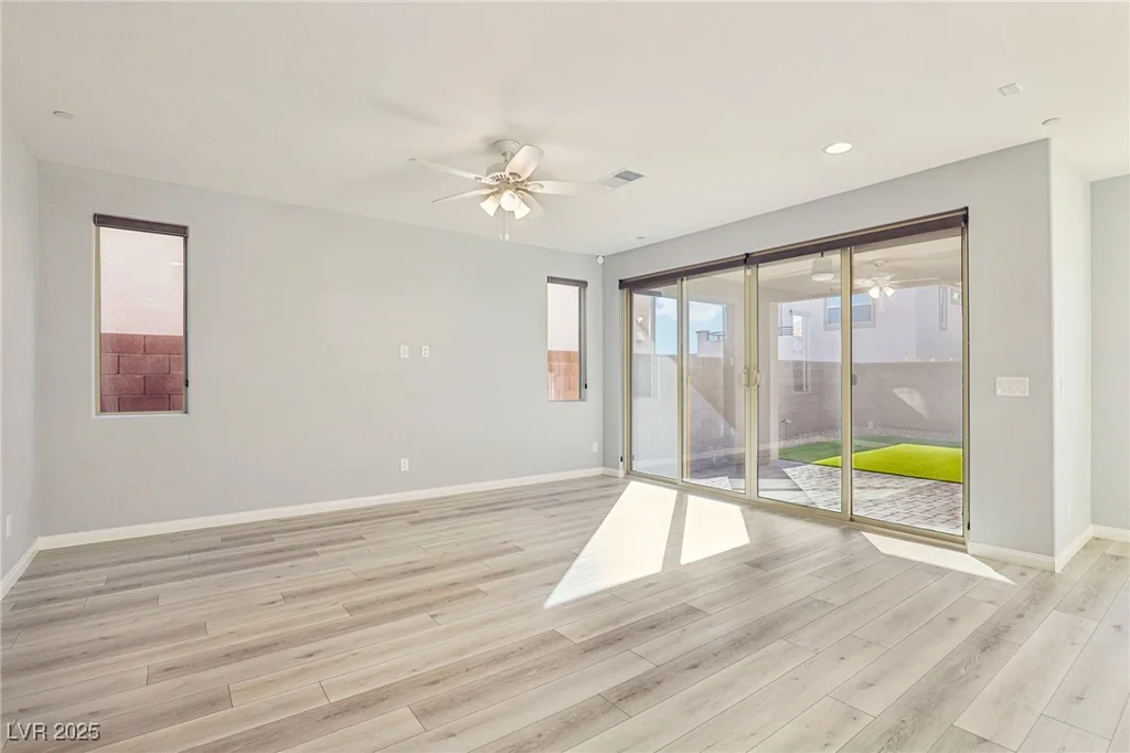 11579 Salt Creek, Las Vegas, NV 89138