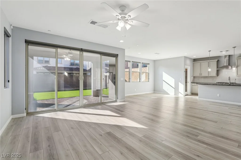 11579 Salt Creek, Las Vegas, NV 89138