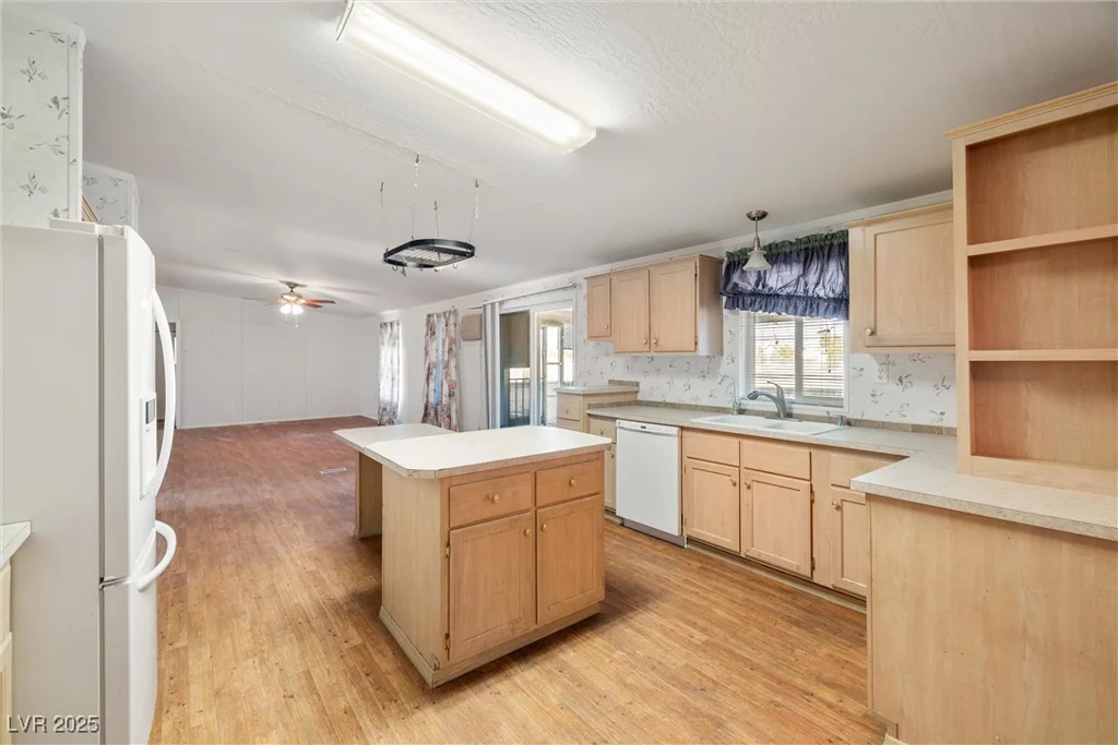 1530 Woodchips, Pahrump, NV 89060