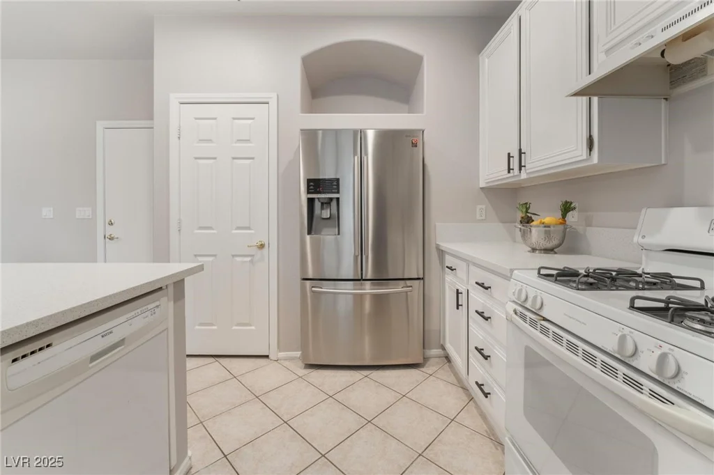220 Emerald Vista, Las Vegas, NV 89144