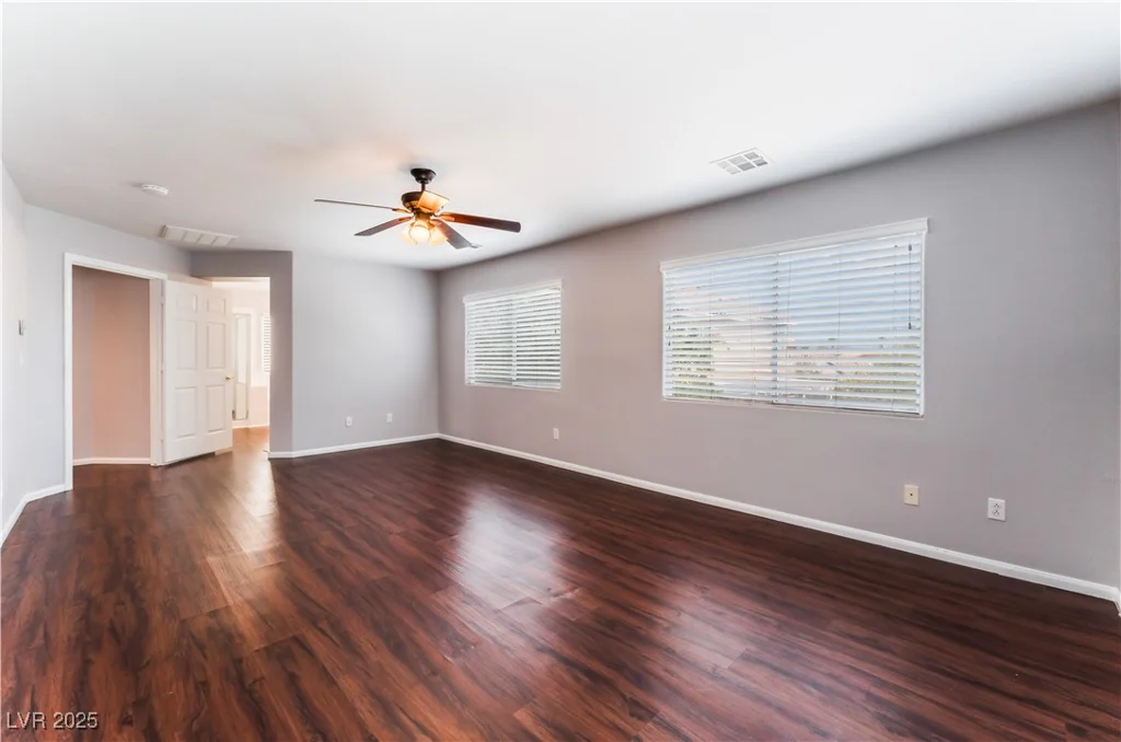 220 Emerald Vista, Las Vegas, NV 89144
