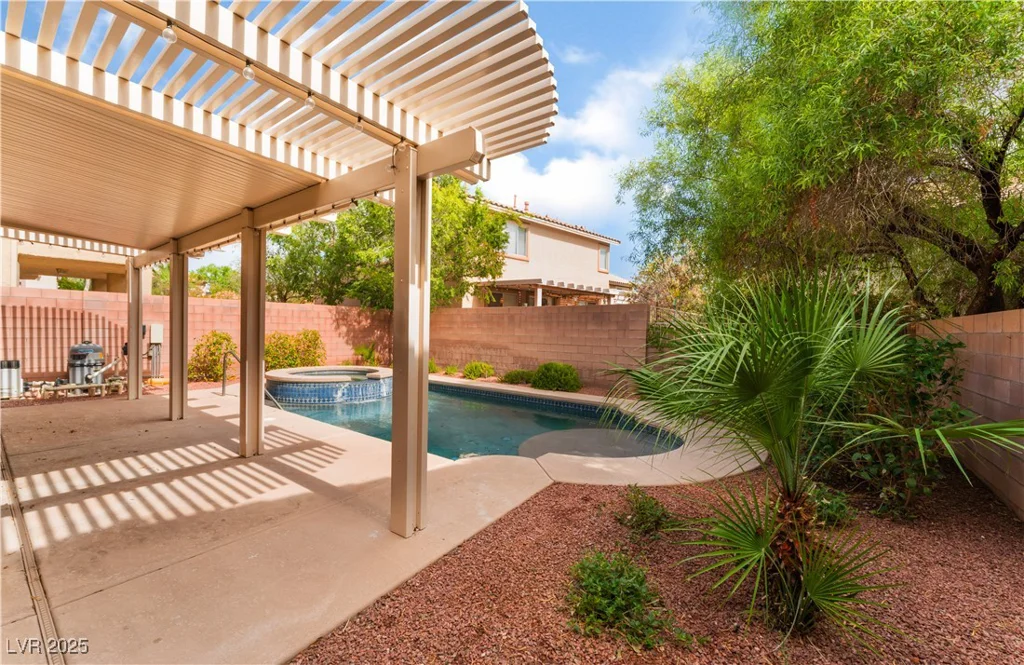 220 Emerald Vista, Las Vegas, NV 89144