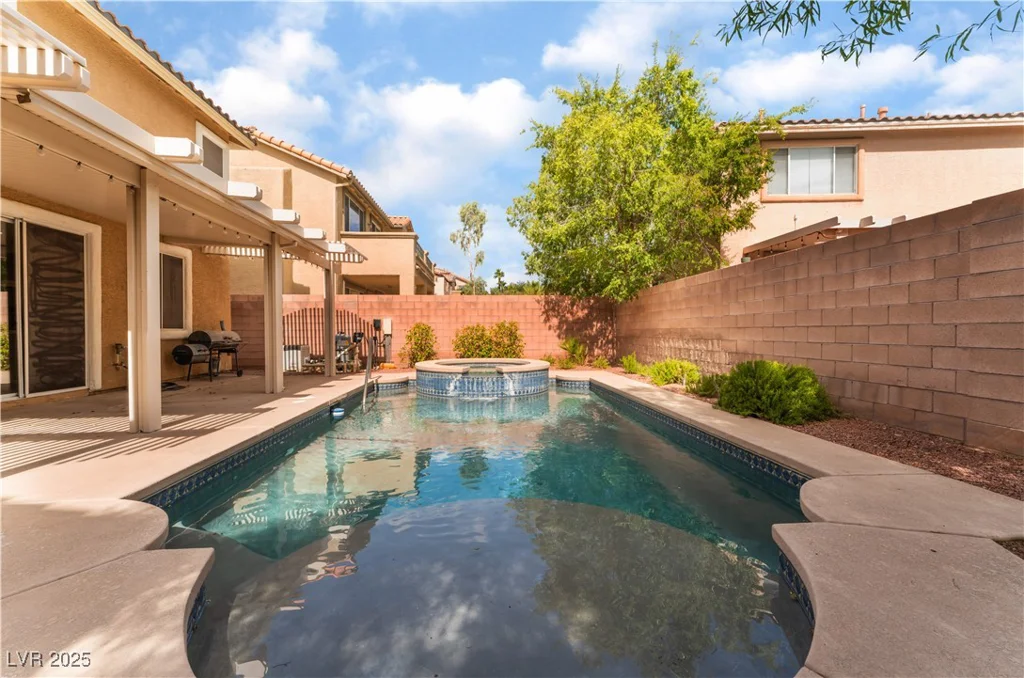 220 Emerald Vista, Las Vegas, NV 89144