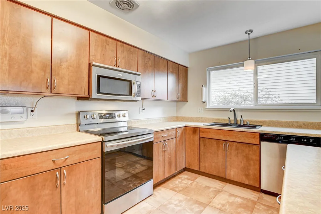 7232 Raincloud, Las Vegas, NV 89145