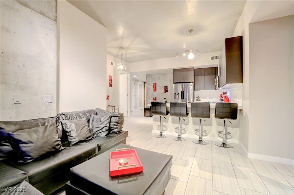 353 Bonneville, Las Vegas, NV 89101
