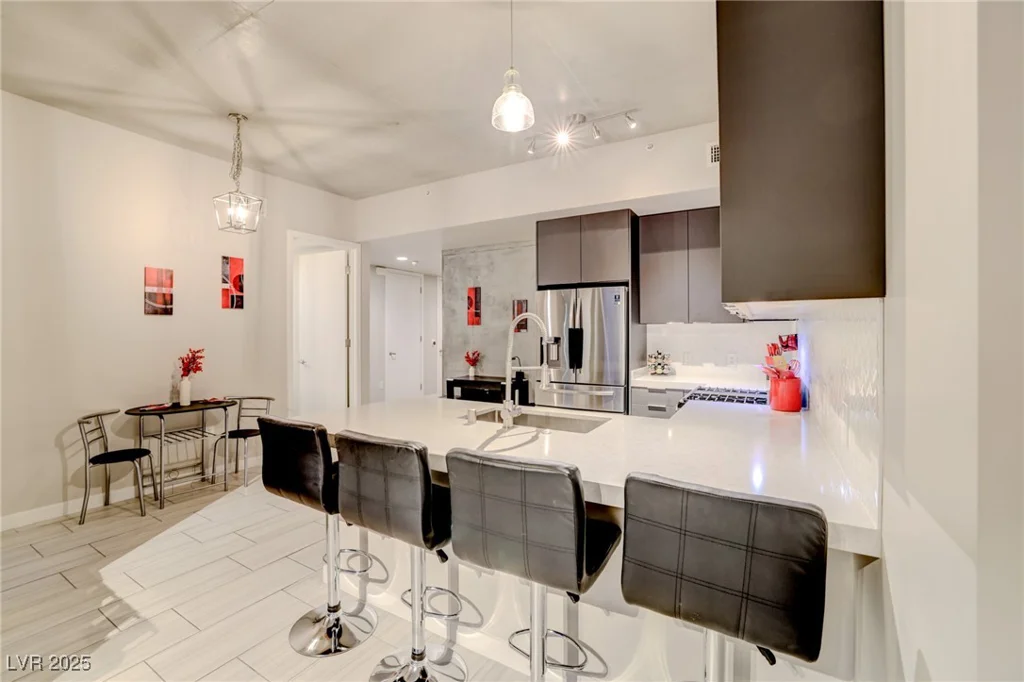 353 Bonneville, Las Vegas, NV 89101