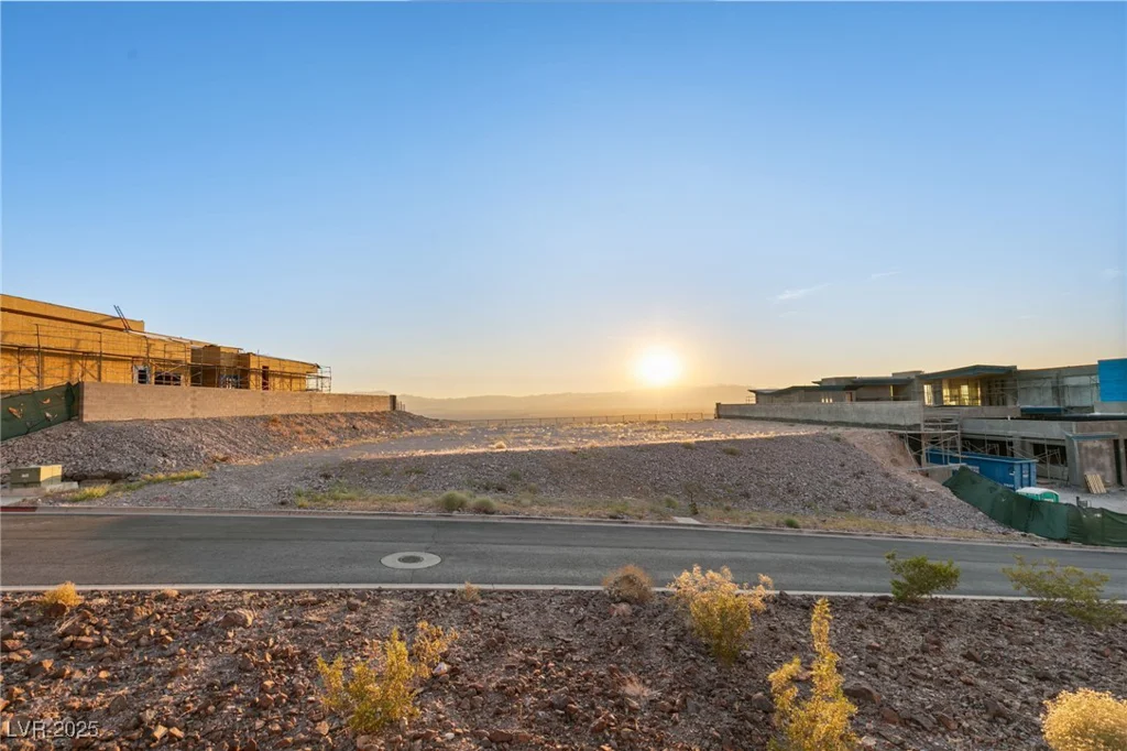 5 Stoneshead, Henderson, NV 89012