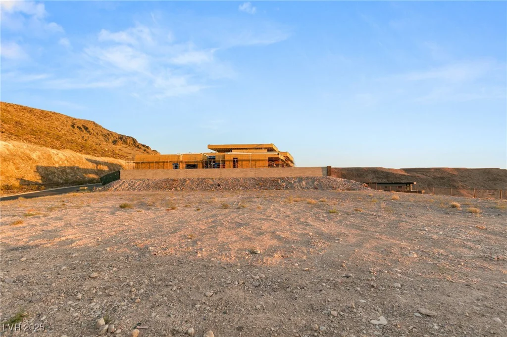 5 Stoneshead, Henderson, NV 89012