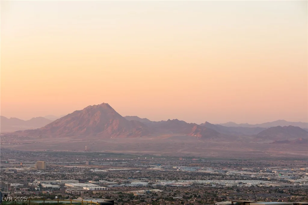 5 Stoneshead, Henderson, NV 89012